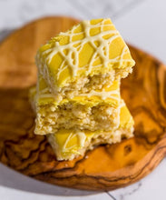 Load image into Gallery viewer, Whey-Based IsaLean® Protein Bar